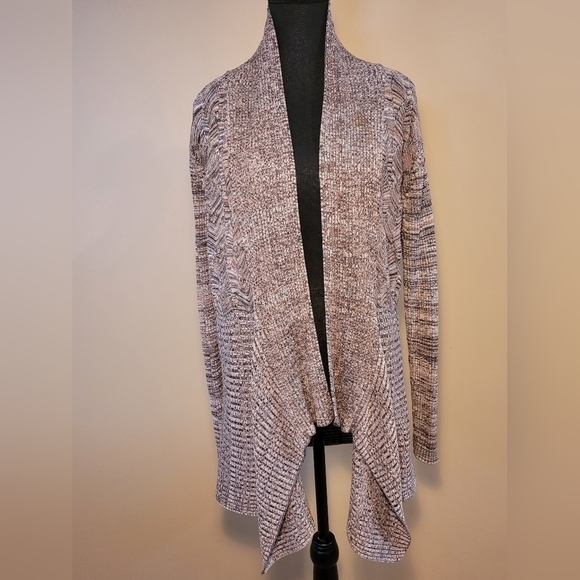 BELLDINI Open Sweater, Long Cut Hem, Cut-Out on the Boddess, Size XL - Picture 3 of 15